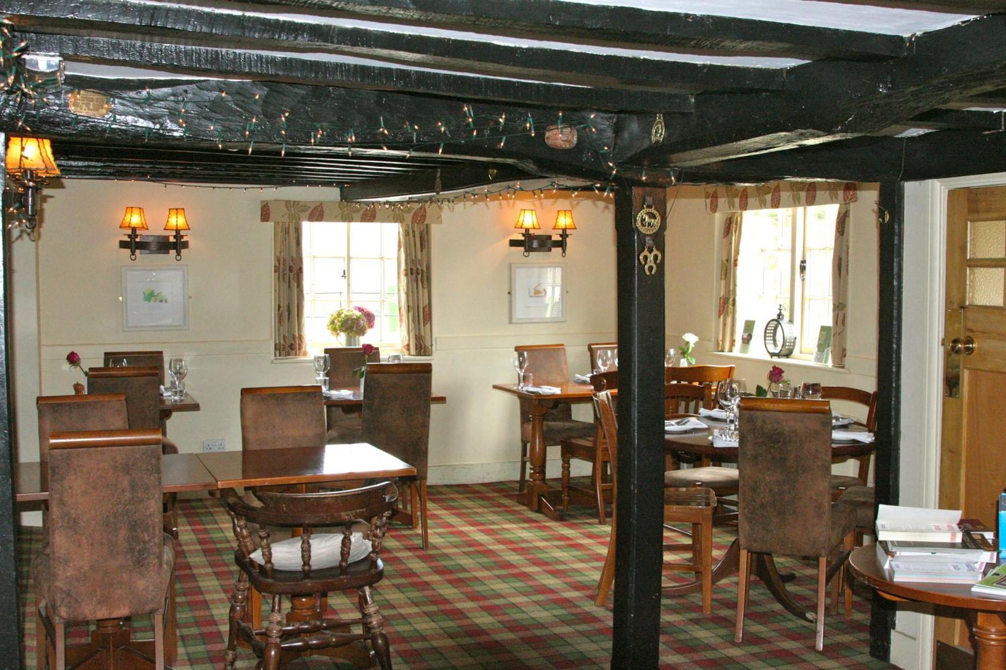 The Nags Head Hotel Great Missenden Exterior photo