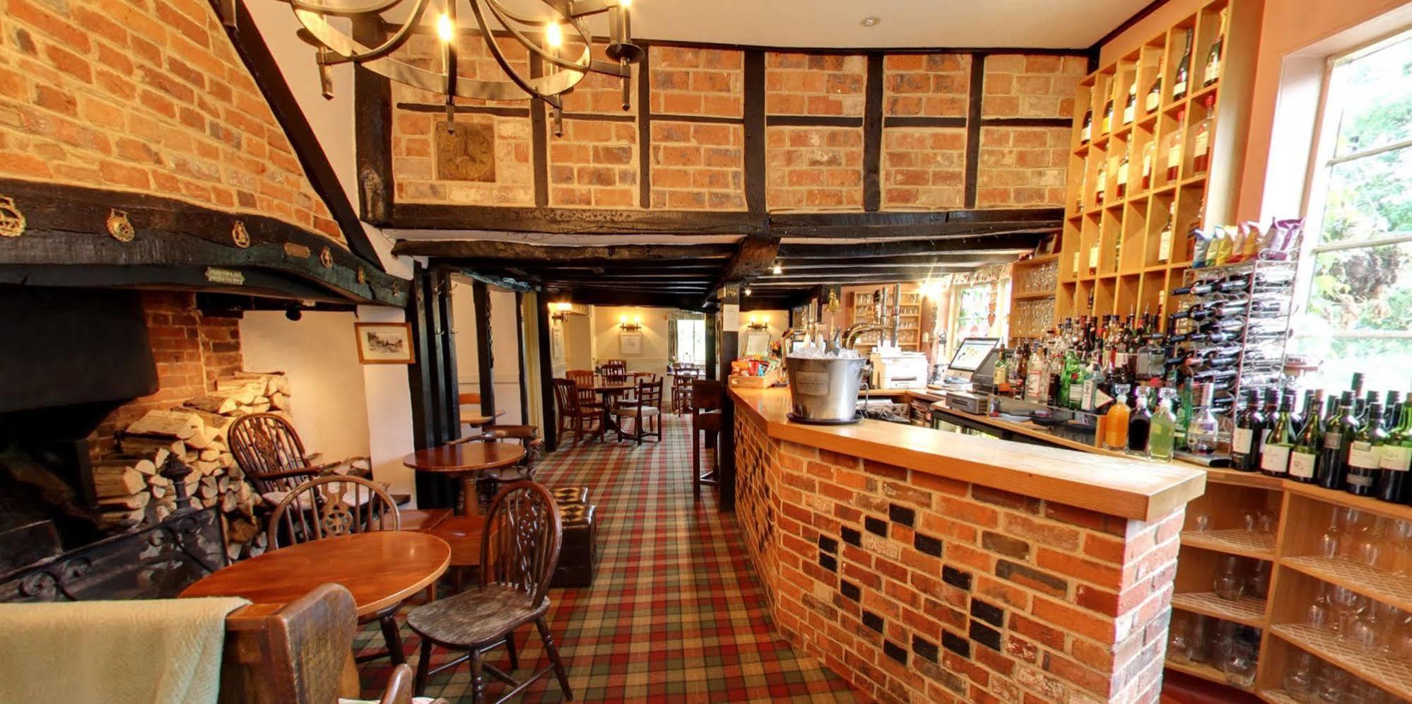 The Nags Head Hotel Great Missenden Exterior photo